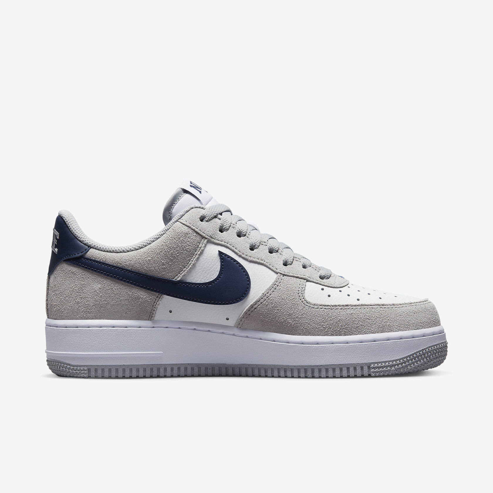 Nike Air Force 1 Low 'Midnight Navy'2