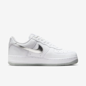 Nike Air Force 1 Low Retro ‘Metallic Silver’2