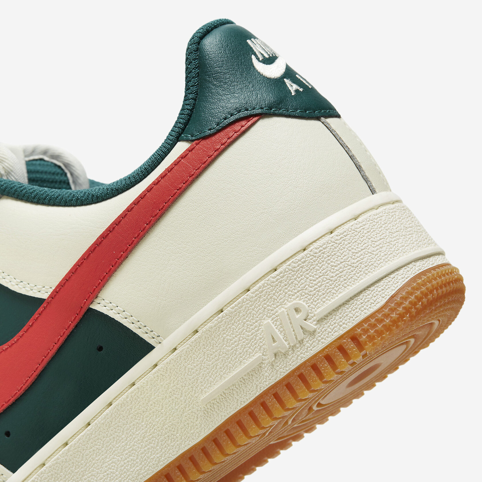 Nike Air Force 1 Low 'Sail Green Red'7