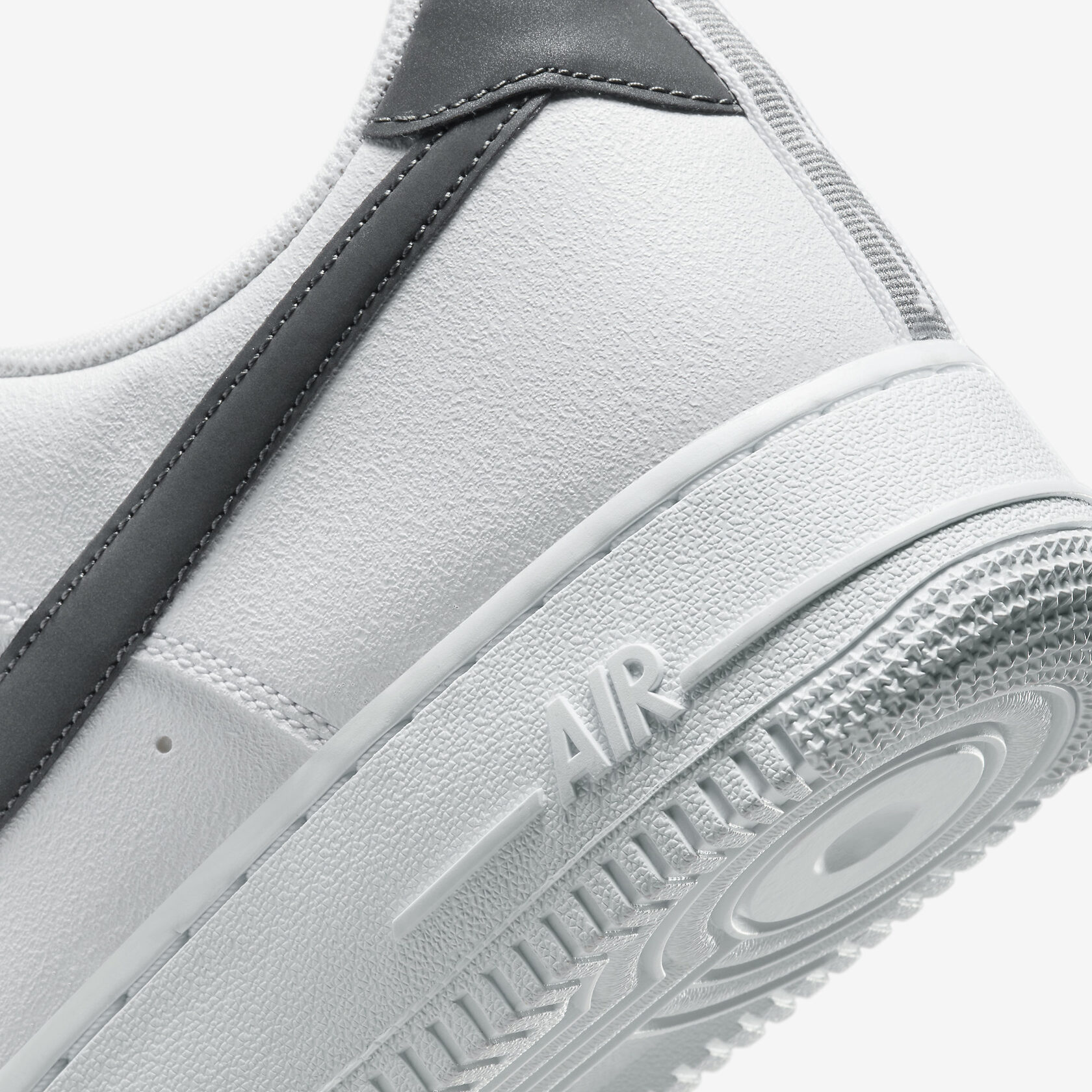 Nike Air Force 1 Low 'White Metallic Dark Grey'7