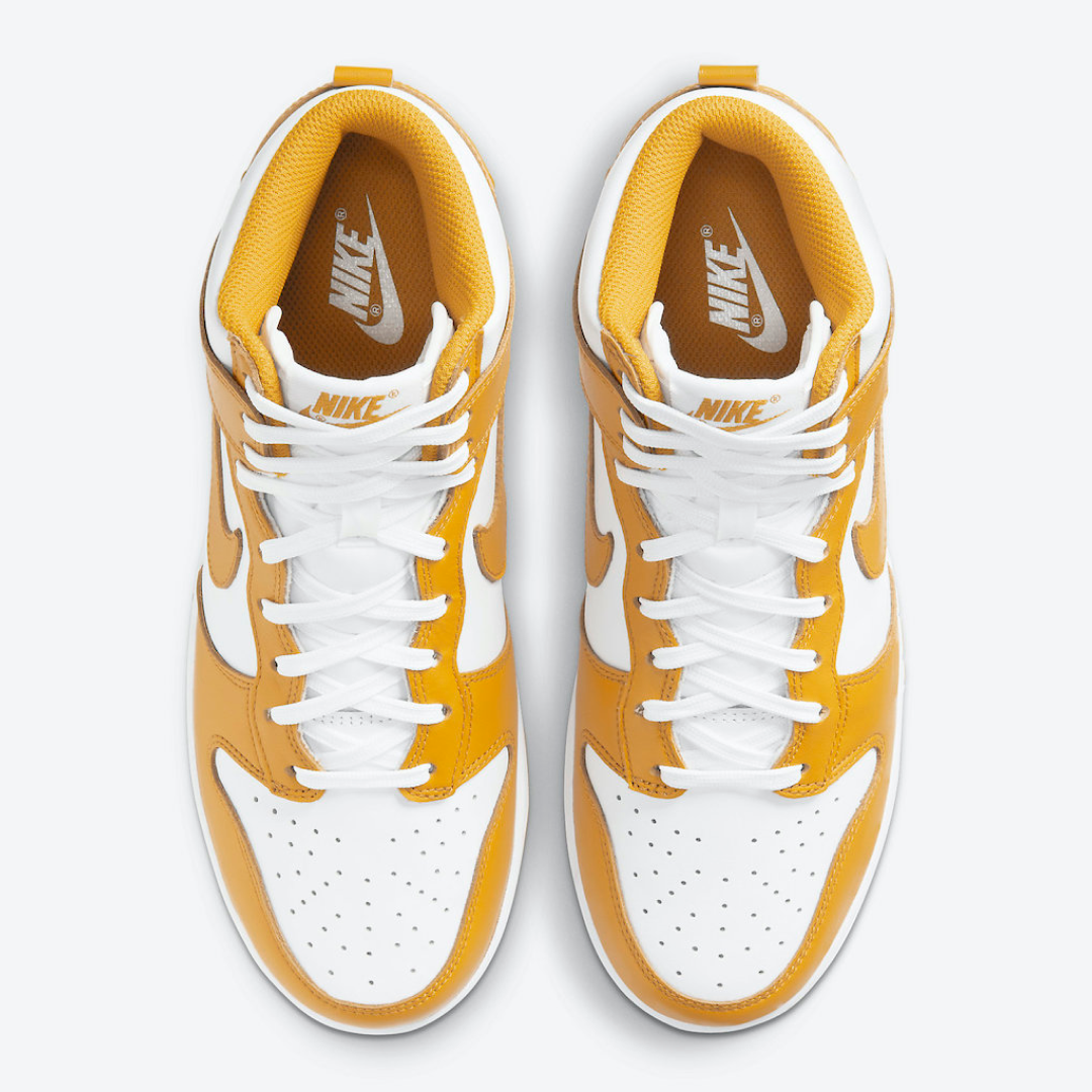 Nike Dunk High 'Dark Sulfur' (W)3