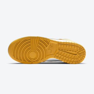Nike Dunk High 'Dark Sulfur' (W)5