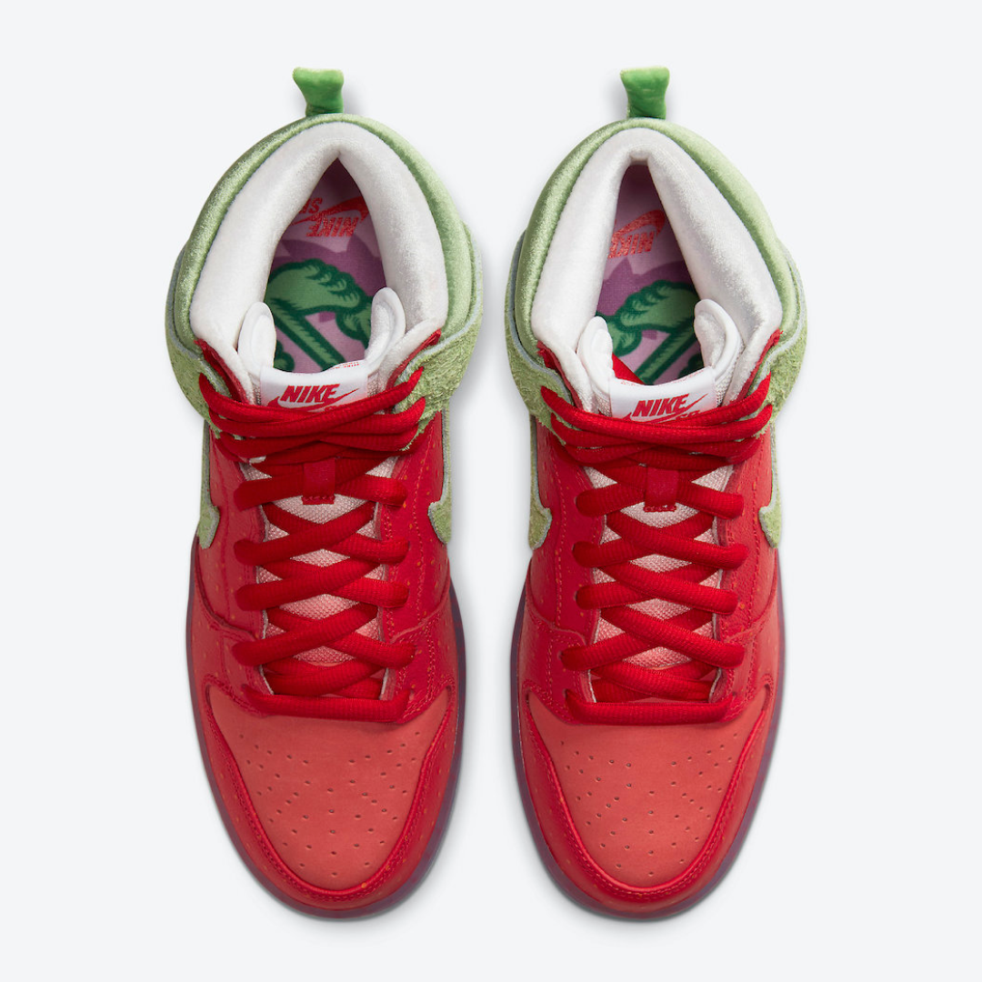 Nike Dunk High SB 'Strawberry Cough'3