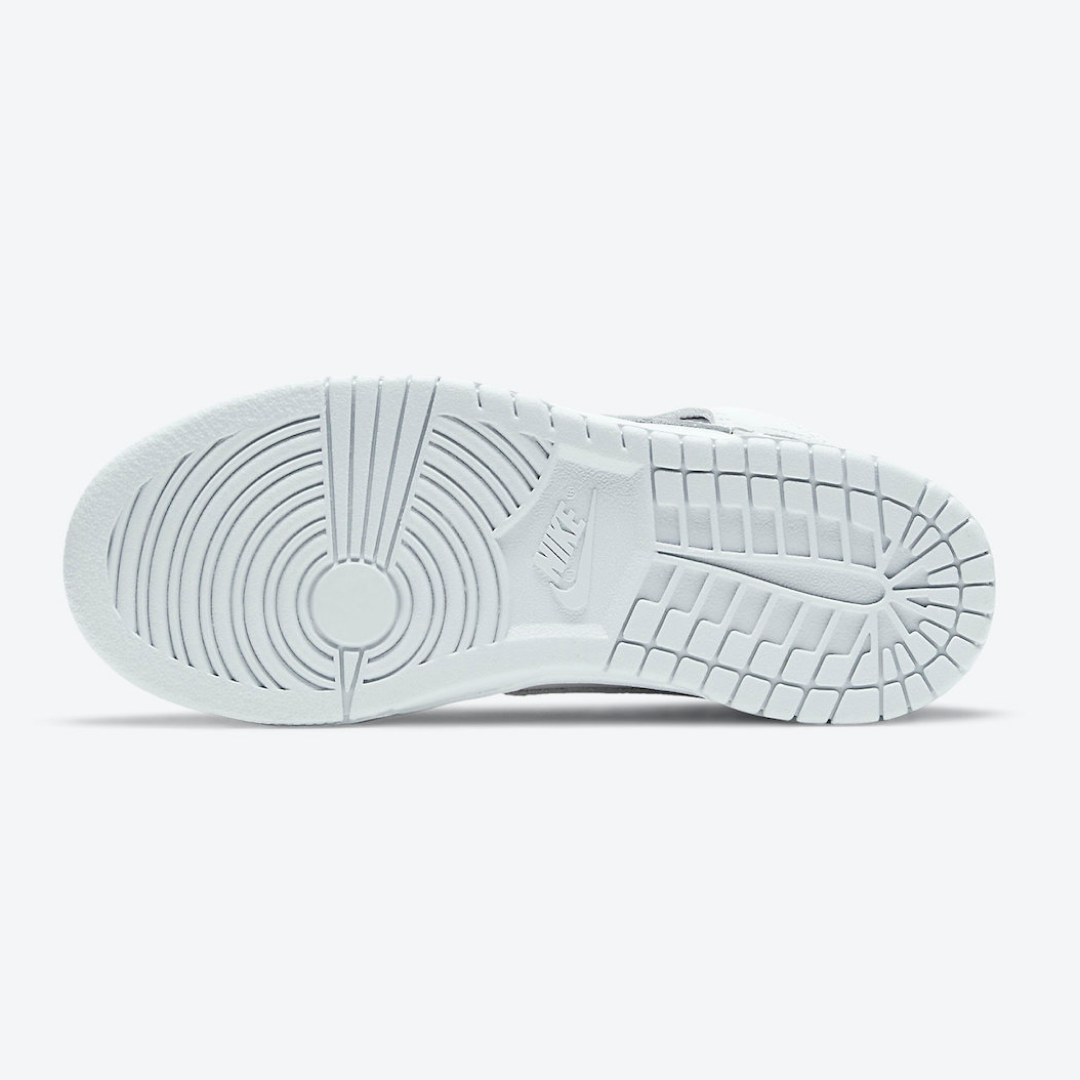 Nike Dunk High SP 'Pure Platinum'5