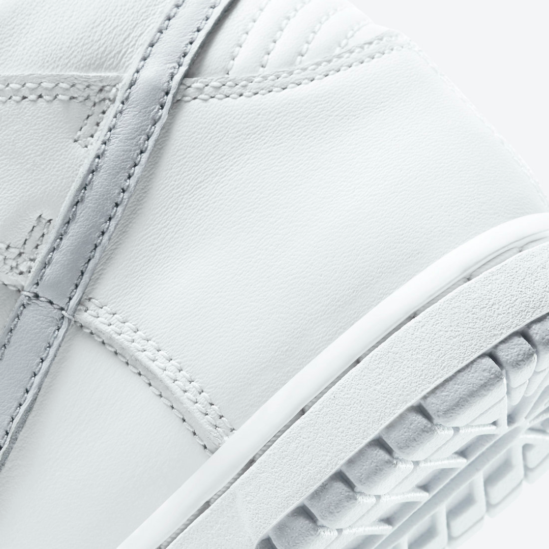 Nike Dunk High SP 'Pure Platinum'7