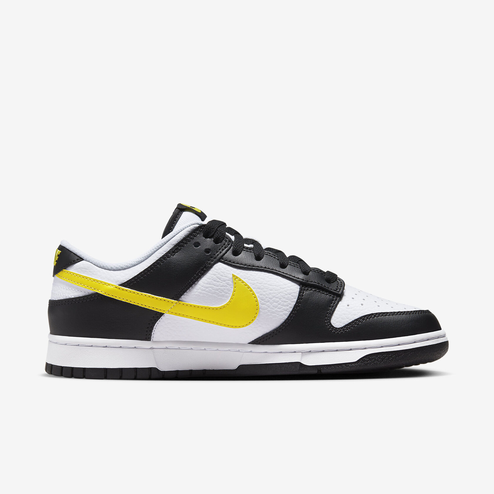 Nike Dunk Low 'Black & Yellow'2