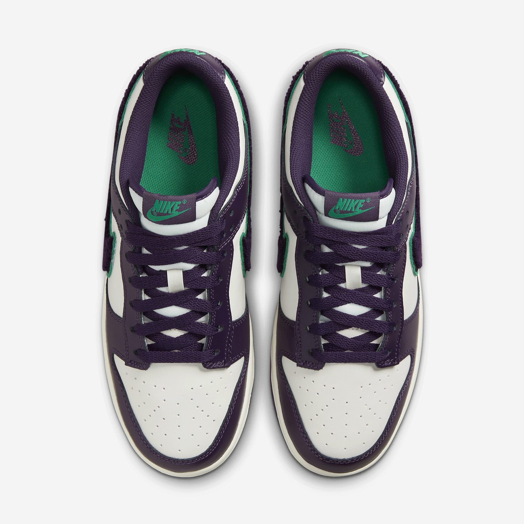 Nike Dunk Low “Chenille Swoosh”3