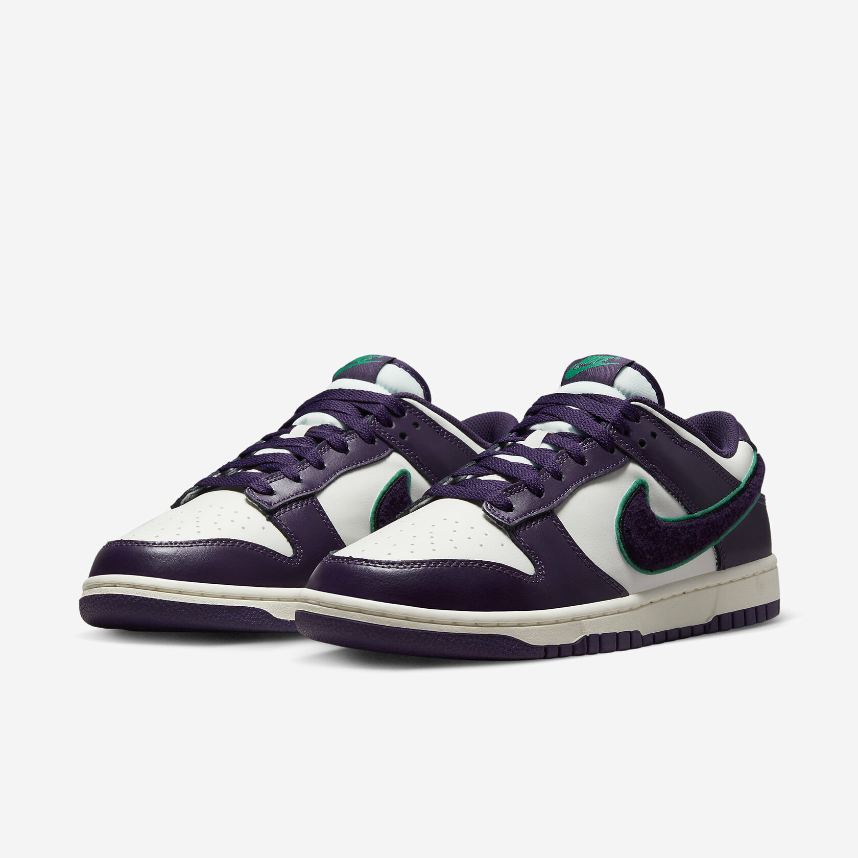 Nike Dunk Low “Chenille Swoosh”4