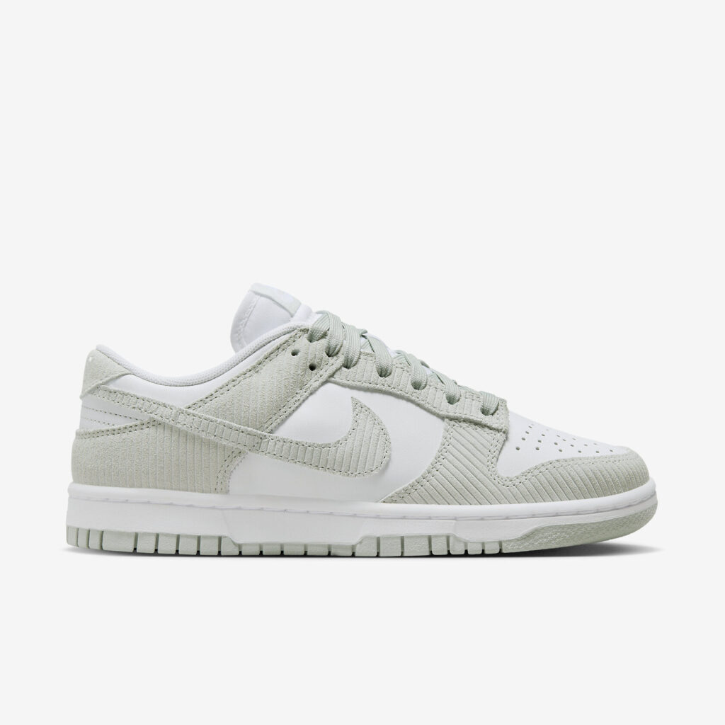Nike Dunk Low “Corduroy”2
