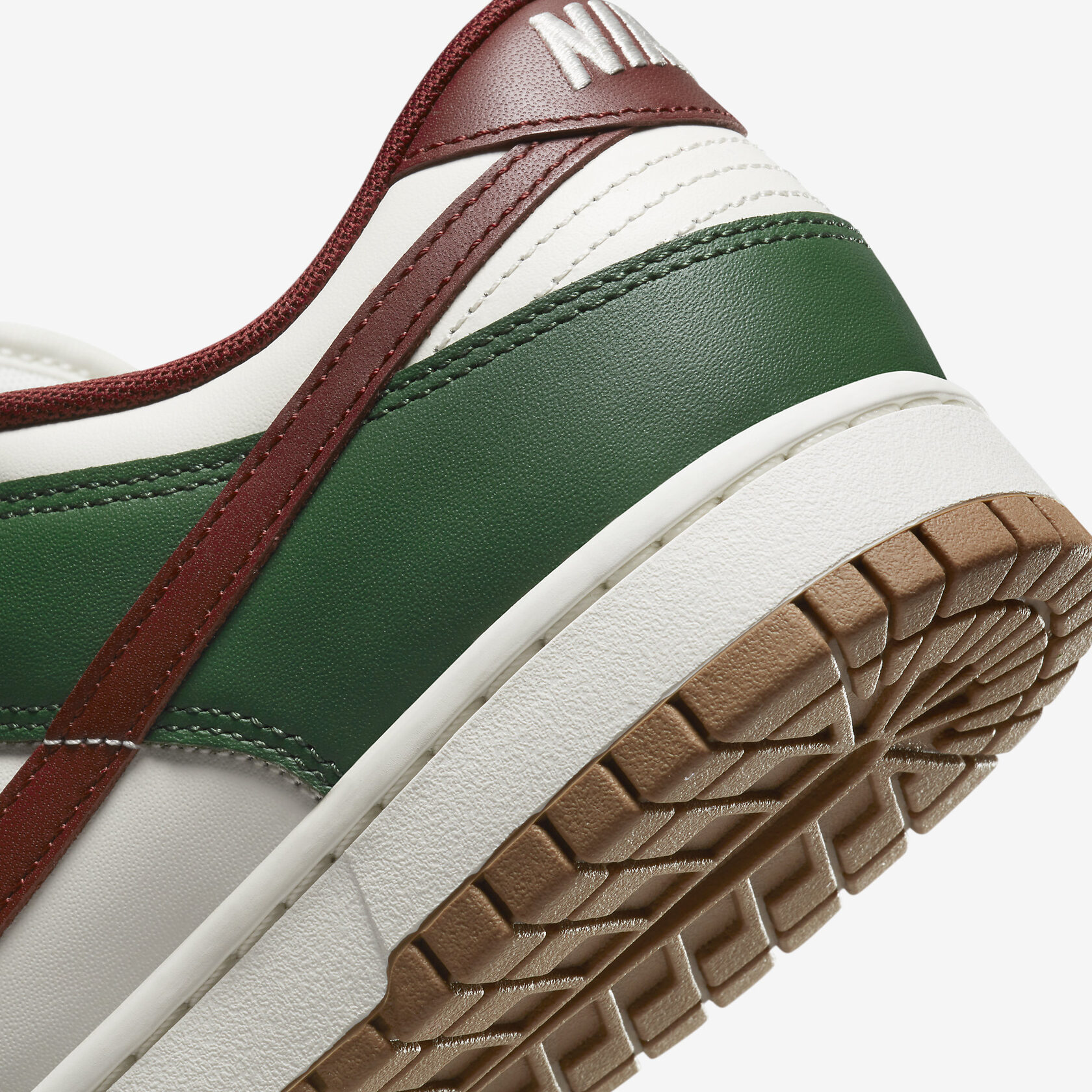 Nike Dunk Low “Gorge Green”7