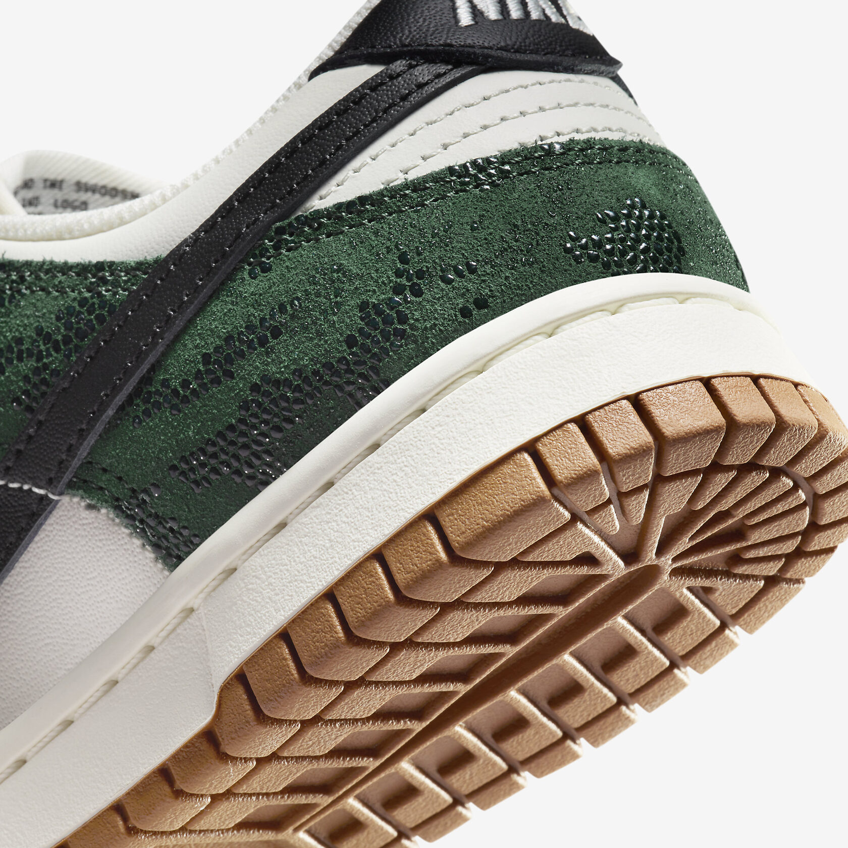 Nike Dunk Low 'Green Snake' W7
