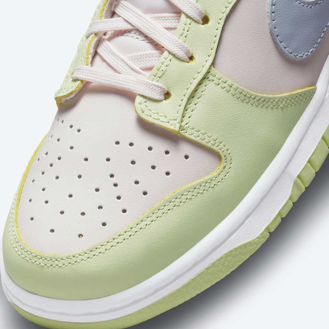 Nike Dunk Low 'Light Soft Pink' W)6