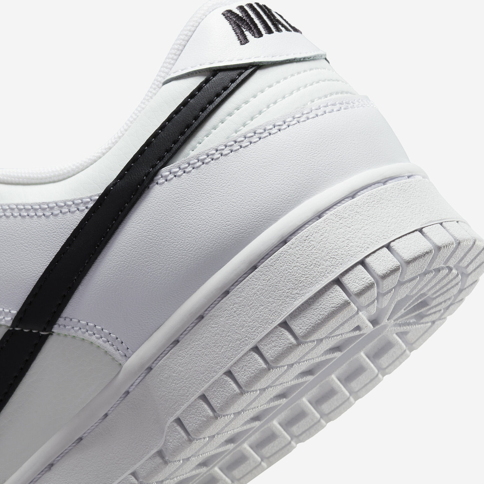 Nike Dunk Low “Reverse Panda”7