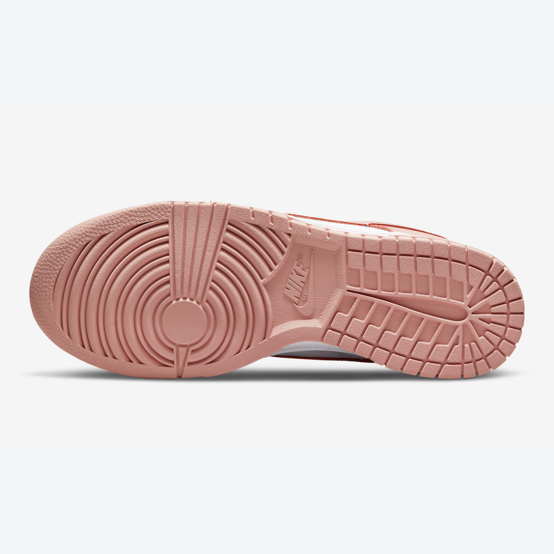 Nike Dunk Low “Rose Whisper” (W)3