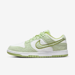 Nike Dunk Low SE 'Green Fleece' (W)
