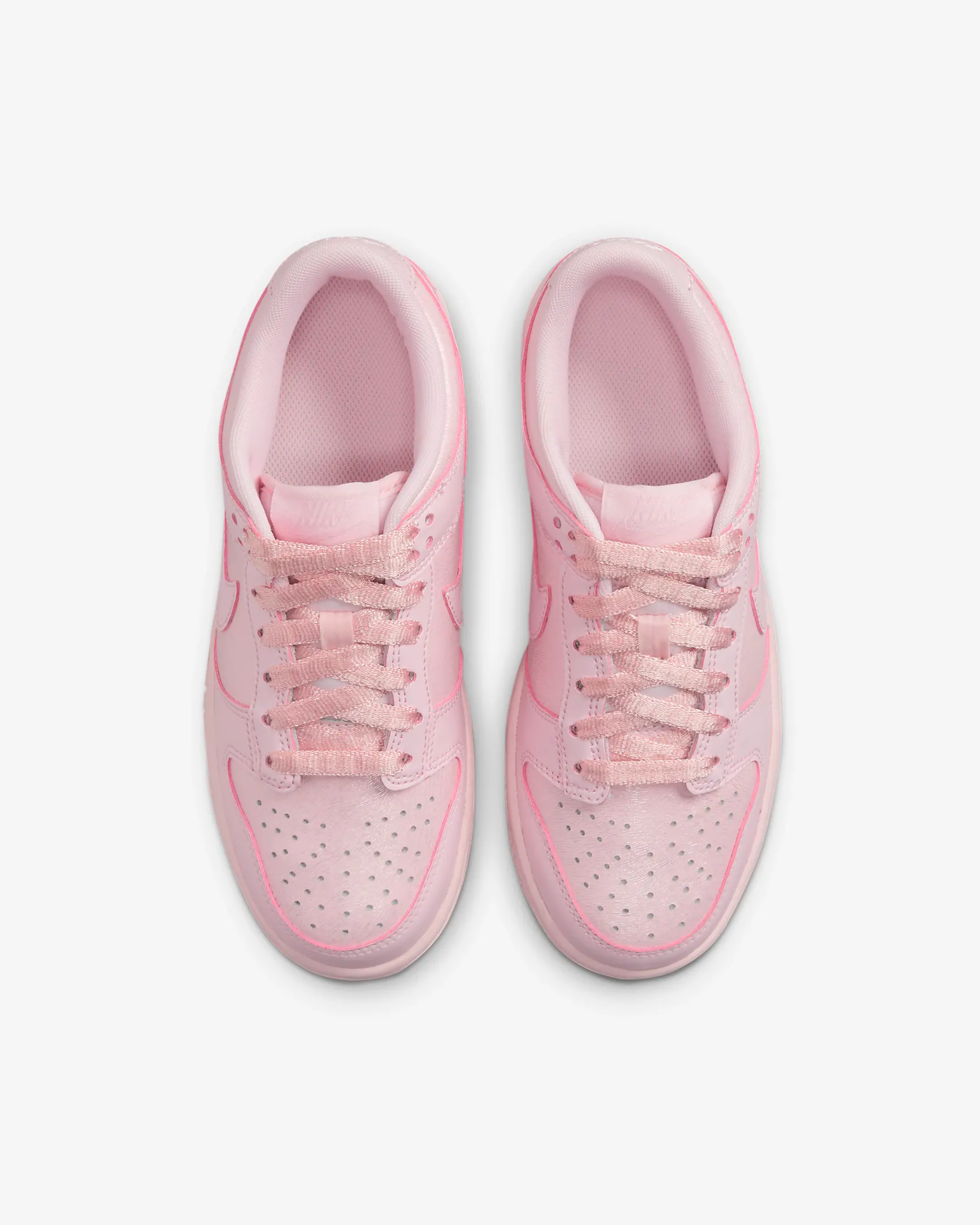 Nike Dunk Low SE 'Prism Pink' (W)4