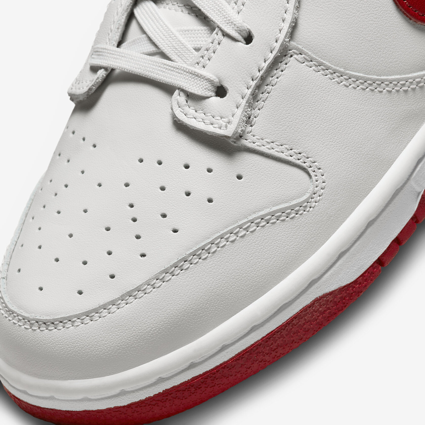 Nike Dunk 'Low Vast Grey Varsity Red'7