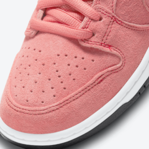 Nike SB Dunk Low “Pink Pig” W6