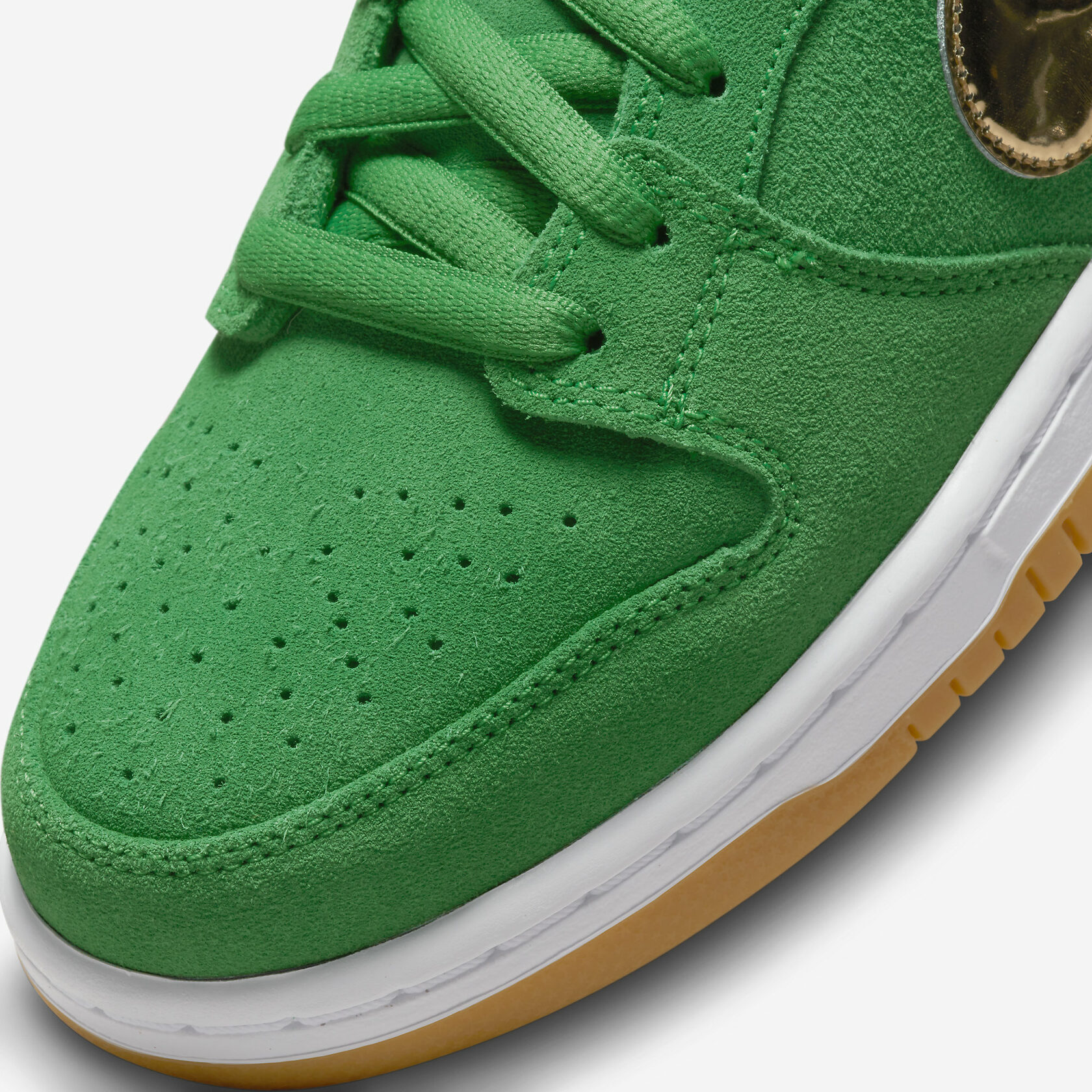 Nike SB Dunk Low “St. Patrick's Day”7