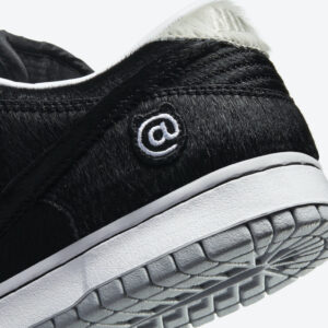 Nike SB SB Dunk Low x MEDICOM TOY “BE@RBRICK”7