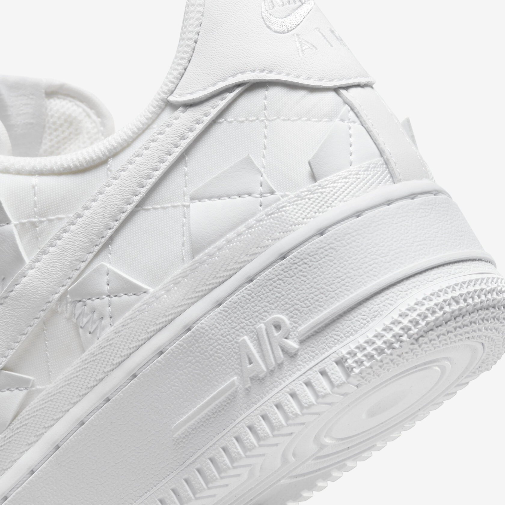 Nike x Billie Eilish Air Force 1 Low White6
