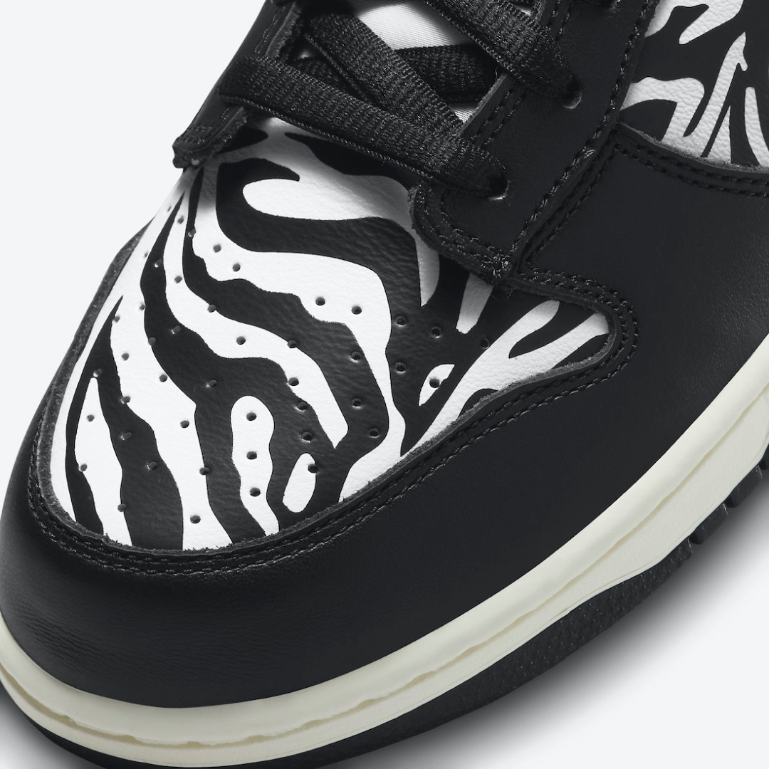 Quartersnacks x Nike SB Dunk Low 'Zebra'6