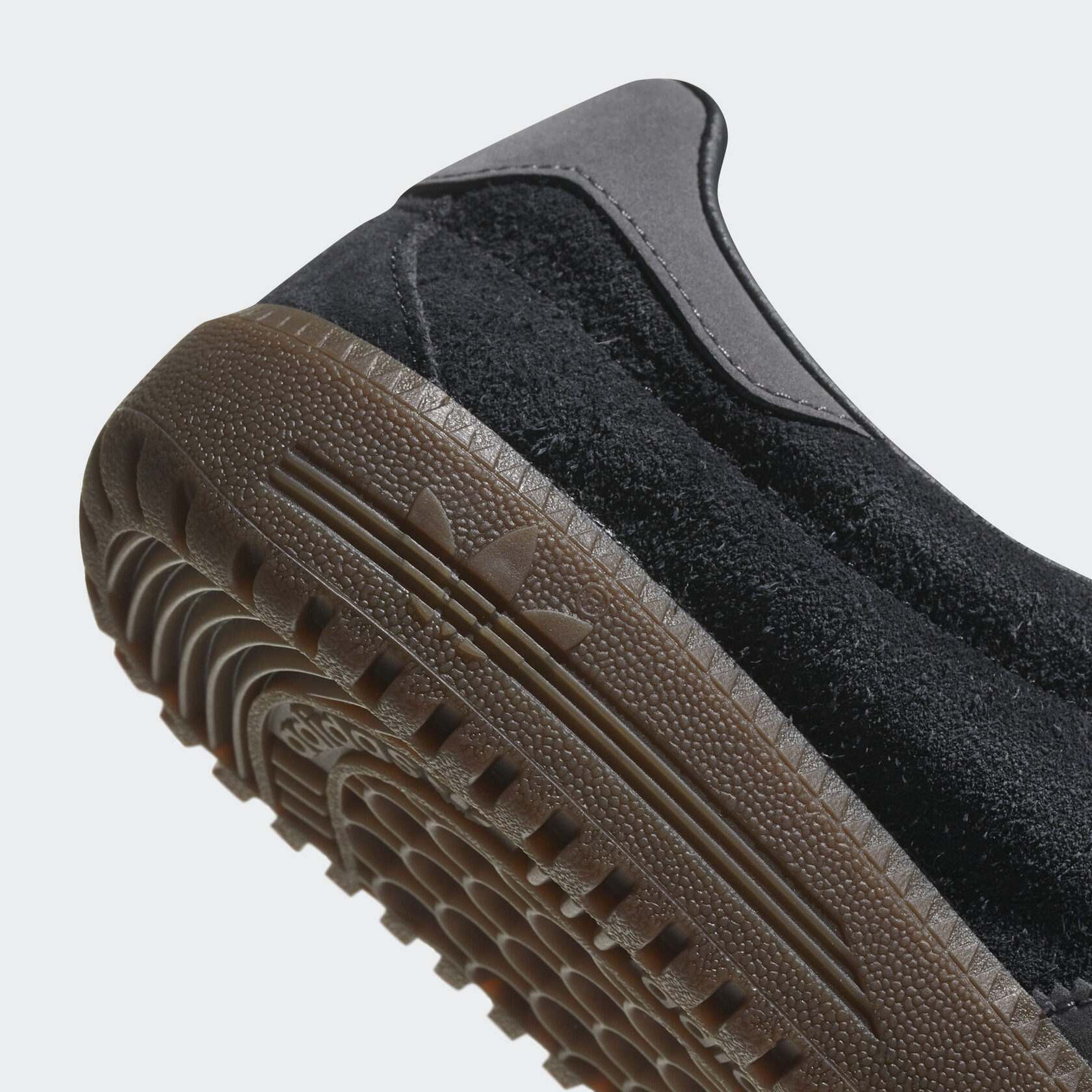 adidas Bermuda Carbon7