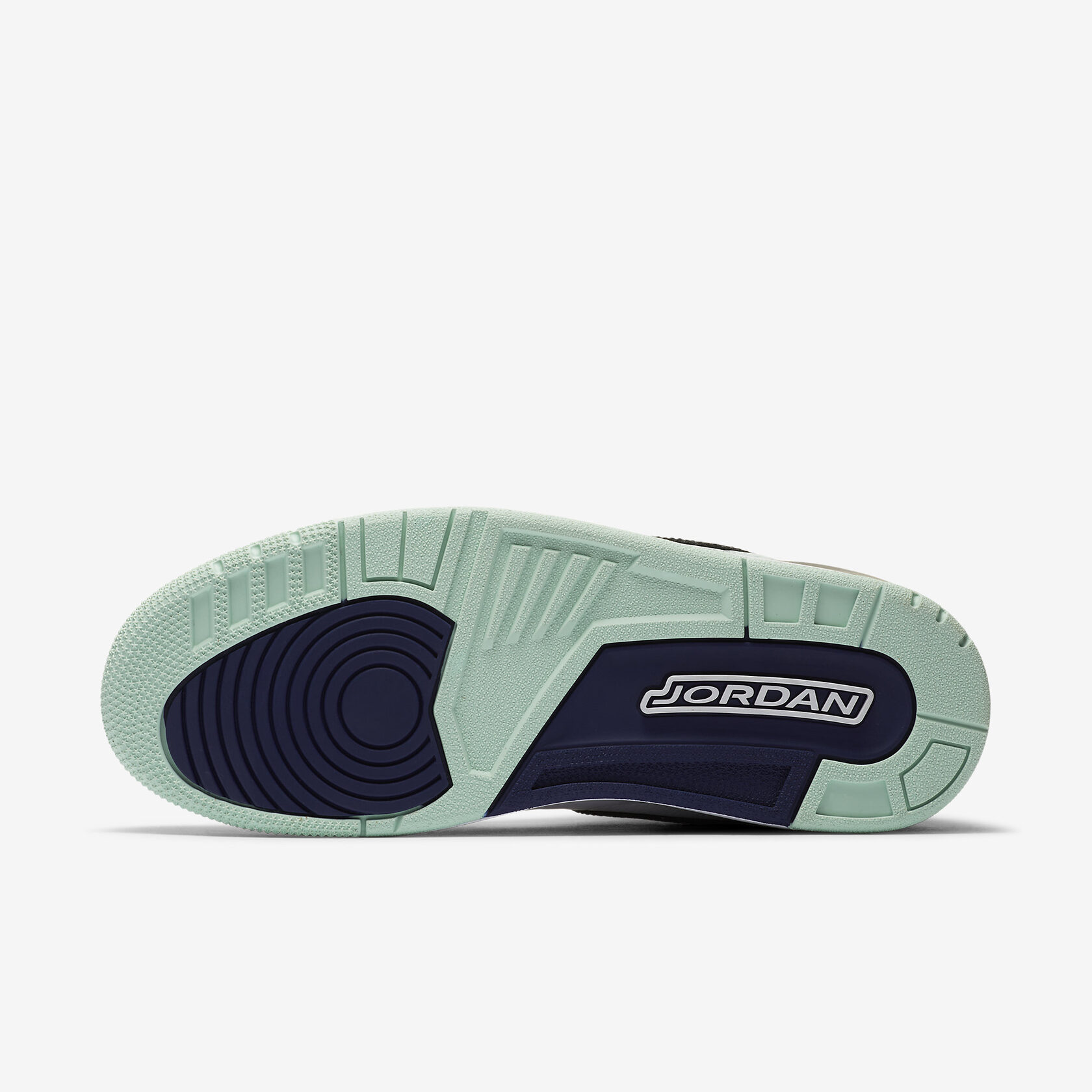 Nike Air Jordan Legacy 312 'Igloo'1