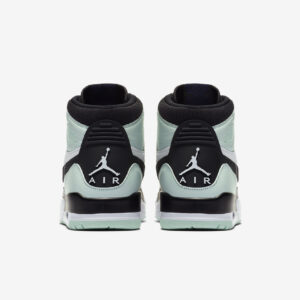Nike Air Jordan Legacy 312 'Igloo'3