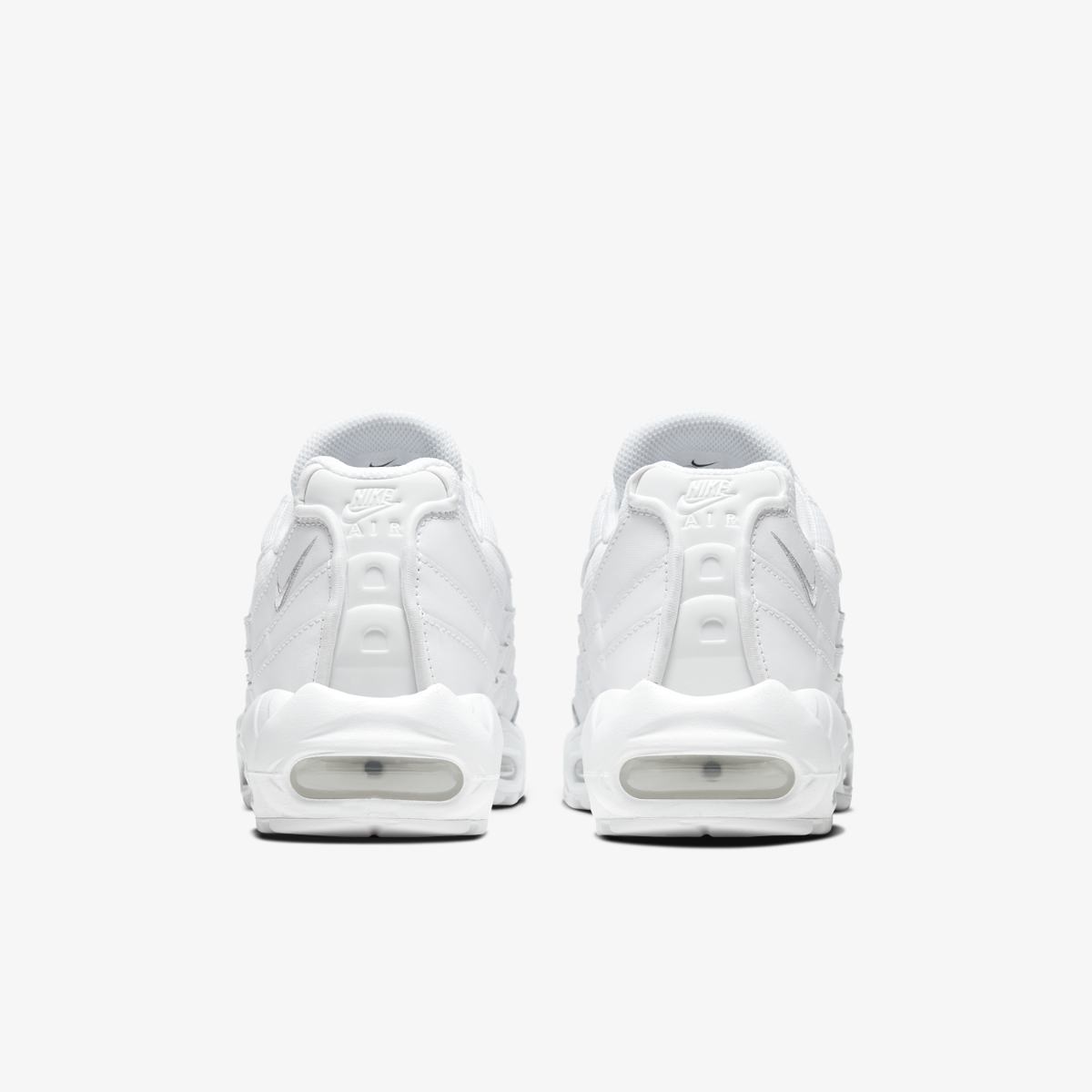 Nike Air Max 95 Essential3