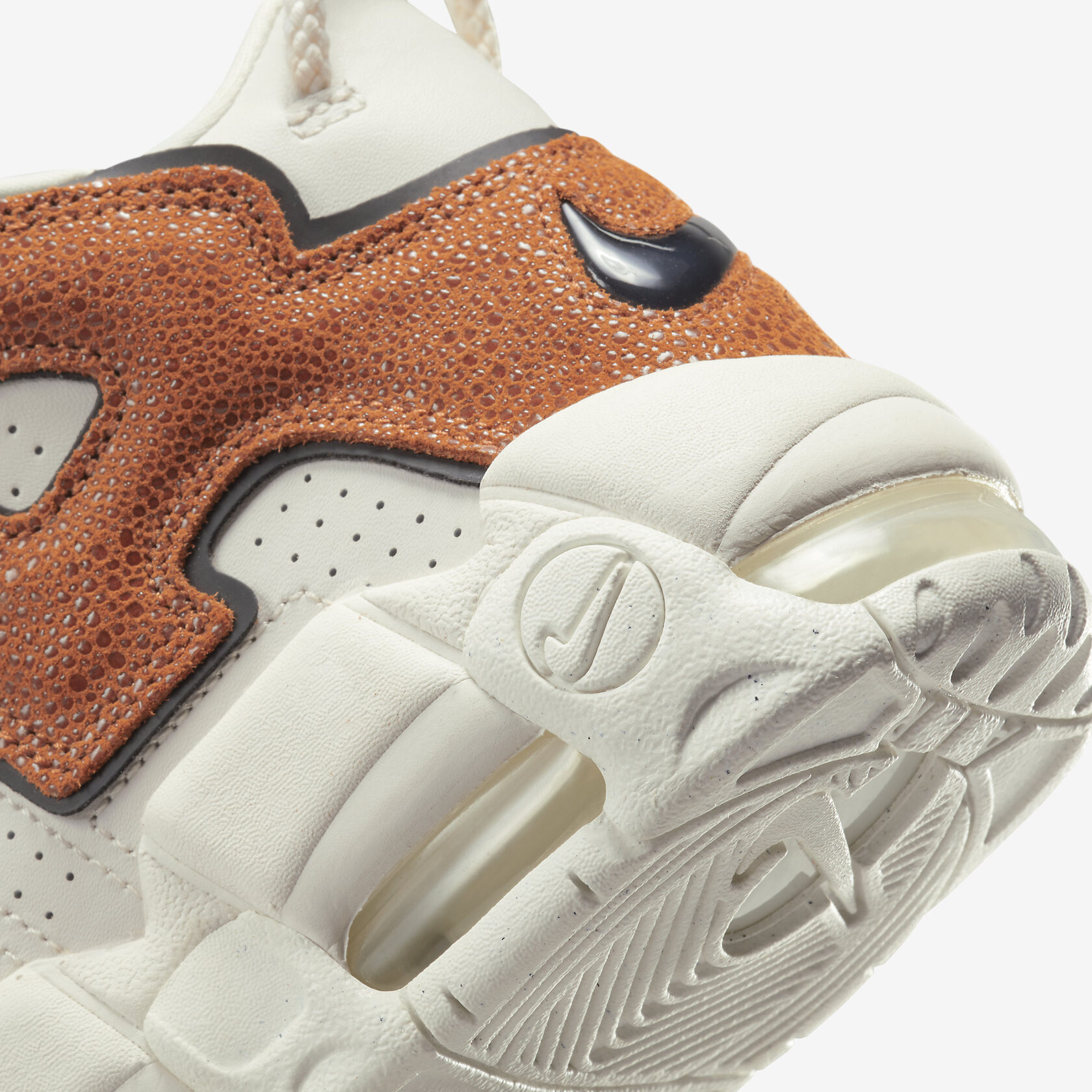 Nike Air More Uptempo 'Dark Russet'7