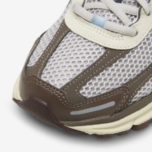 Nike Zoom Vomero 5 'Earth Fossil'6