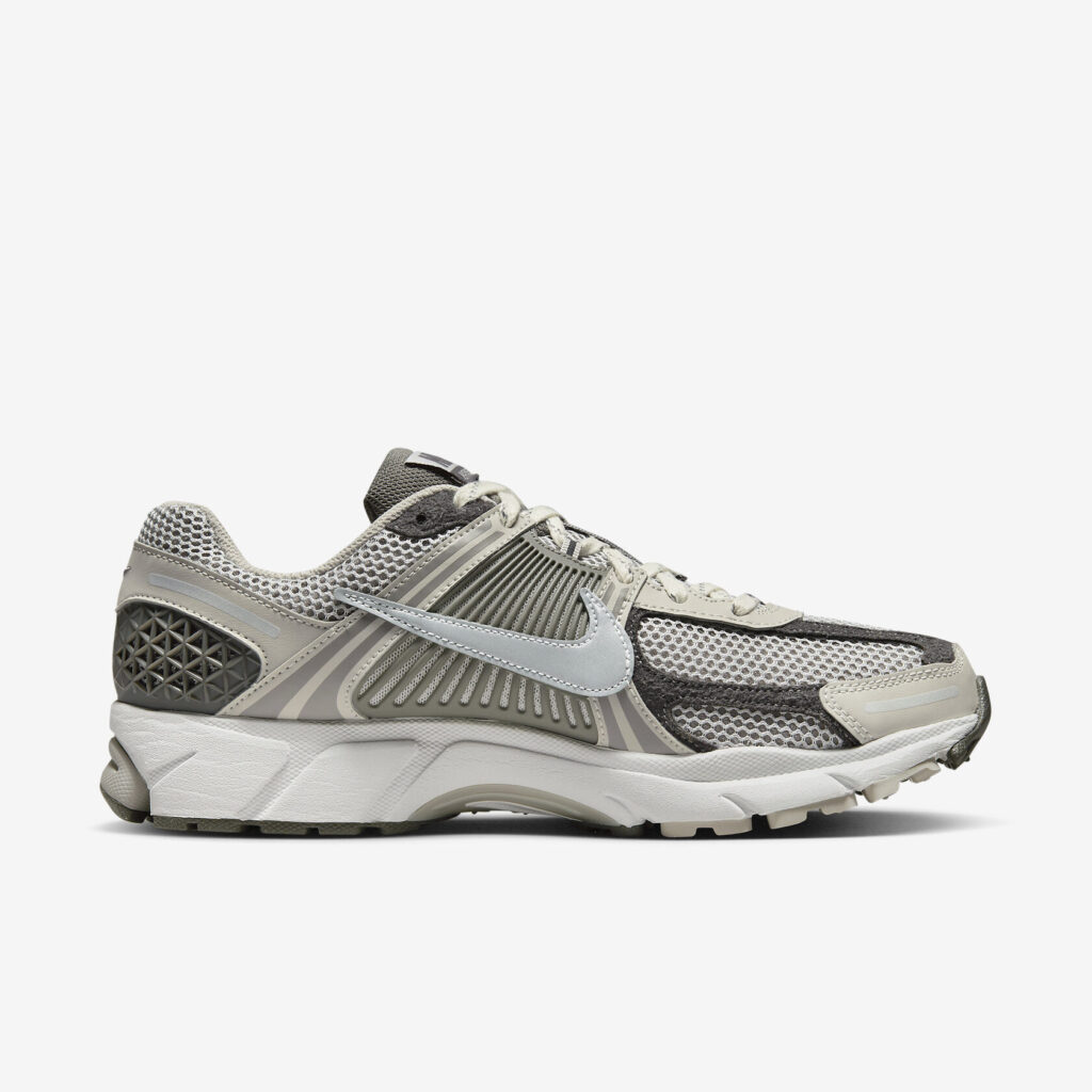Nike Zoom Vomero 5 ‘Iron Ore’2
