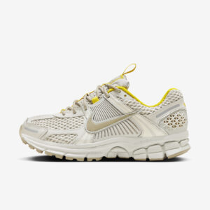 Nike Zoom Vomero 5 'Light Bone Yellow'