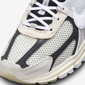 Nike Zoom Vomero 5 'Light Bone'6