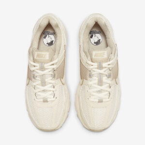 Nike Zoom Vomero 5 'Orewood Brown'3