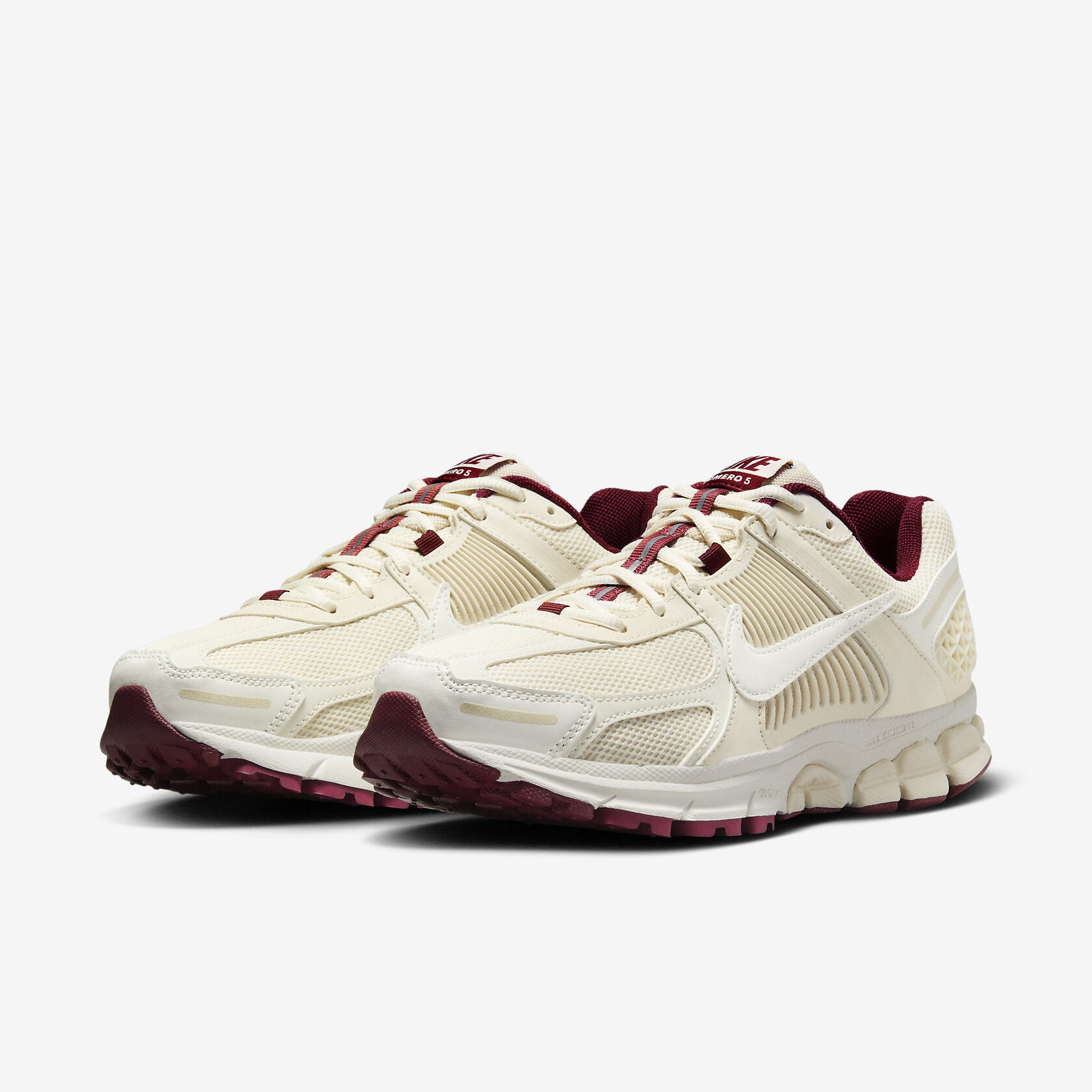 Nike Zoom Vomero 5 'Valentine's Day 2024'4