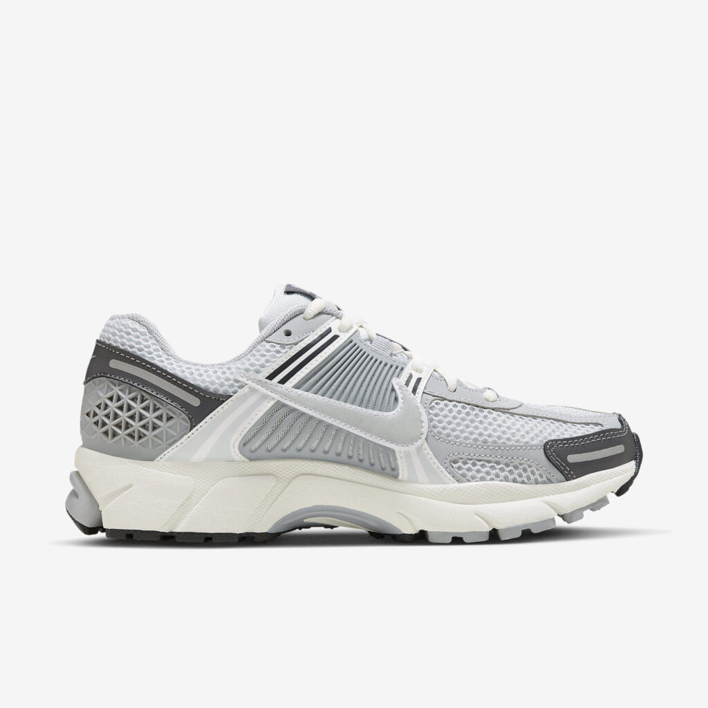 Nike Zoom Vomero 5 ‘Wolf’2