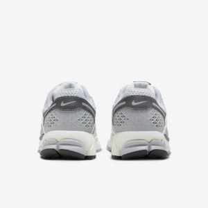 Nike Zoom Vomero 5 'Wolf'3