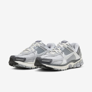 Nike Zoom Vomero 5 'Wolf'4