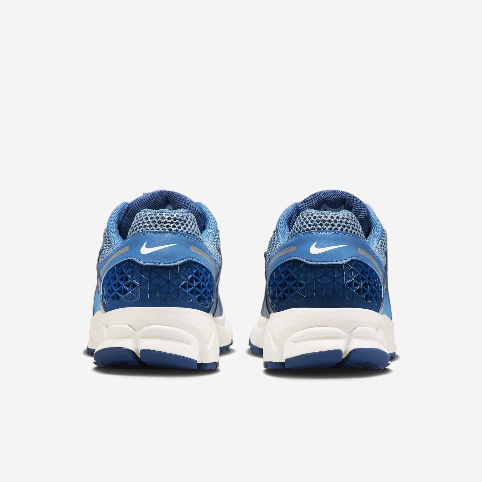 Nike Zoom Vomero 5 'Worn Blue'5