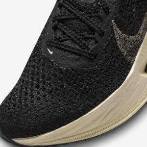 Nike ZoomX VaporFly 3 'Black Metallic Gold'6