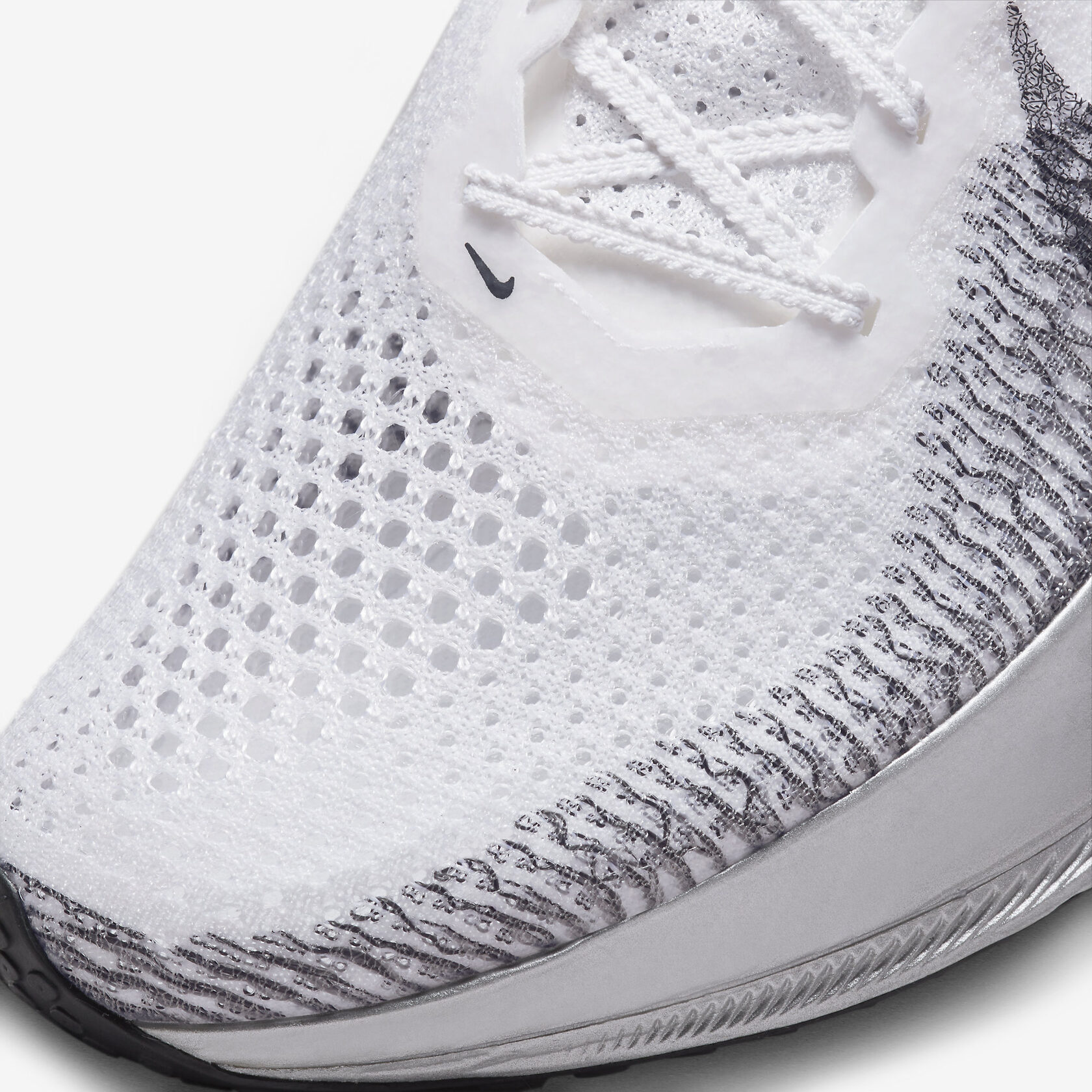 Nike ZoomX VaporFly 3 'Metallic Silver'6