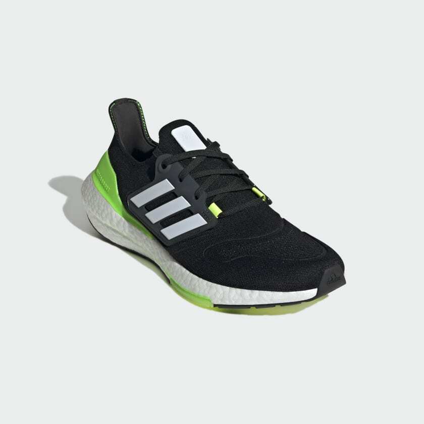 adidas Ultra Boost 22 Solar Green3
