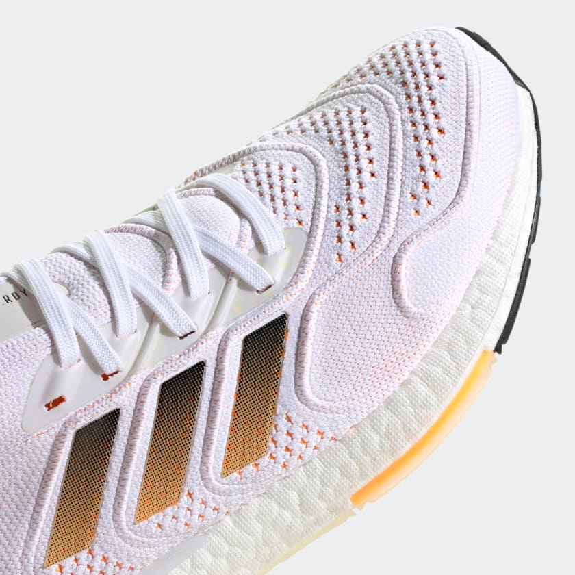 adidas Ultraboost 22 Turbo Flash Orange5