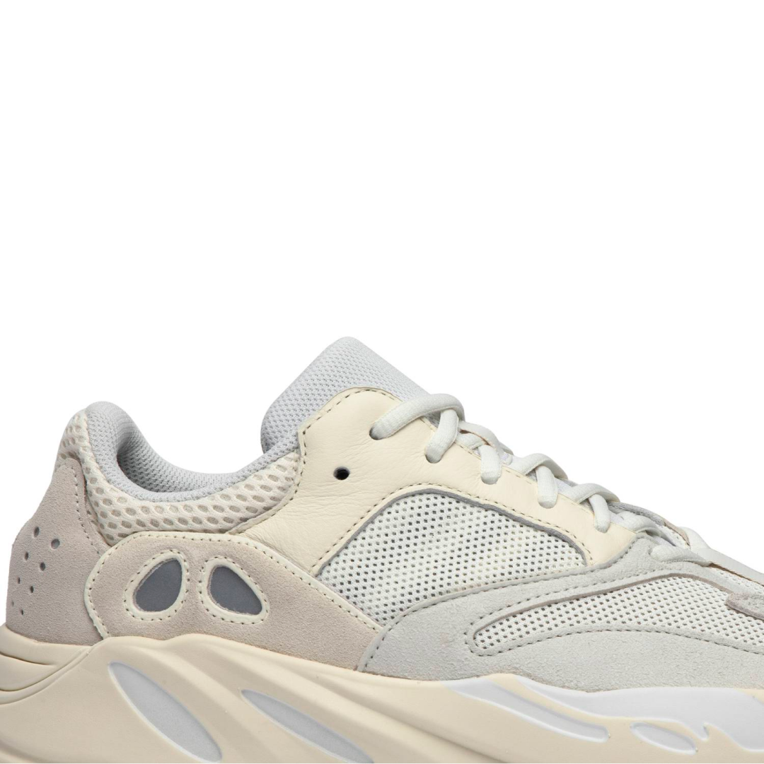 adidas Yeezy Boost 700 'Analog'3