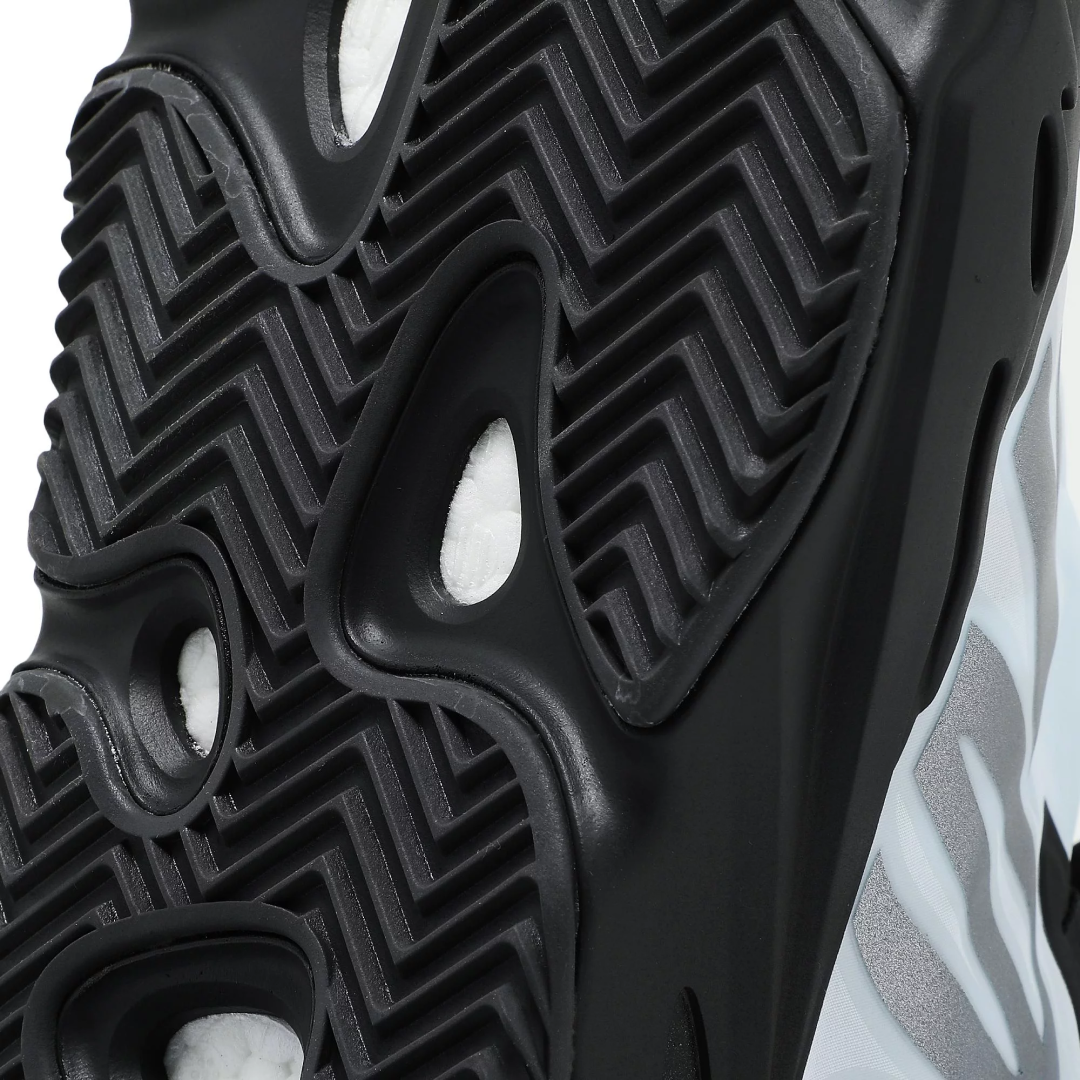 adidas Yeezy Boost 700 MNVN 'Blue Tint'7