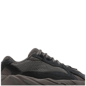 adidas Yeezy Boost 700 V2 'Mauve'2
