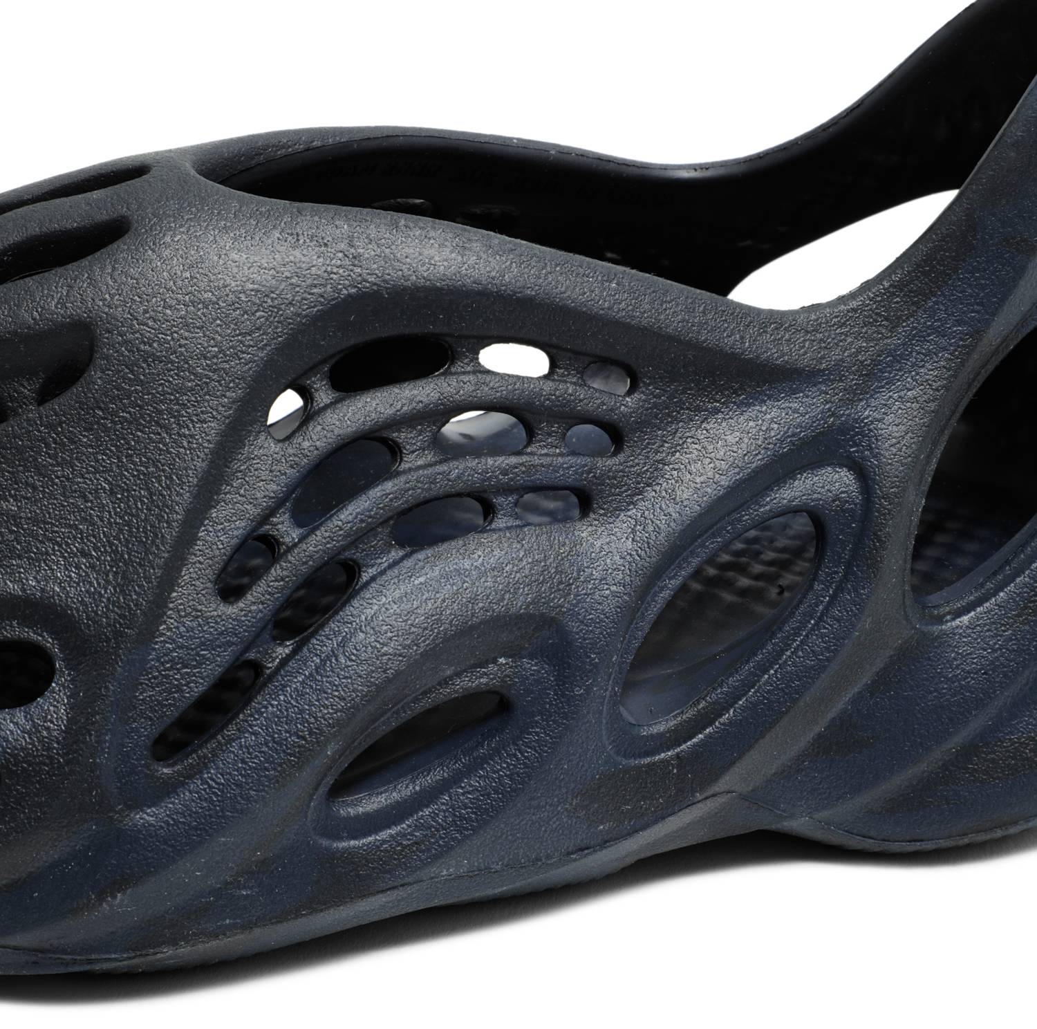 adidas Yeezy Foam Runner 'Mineral Blue'1