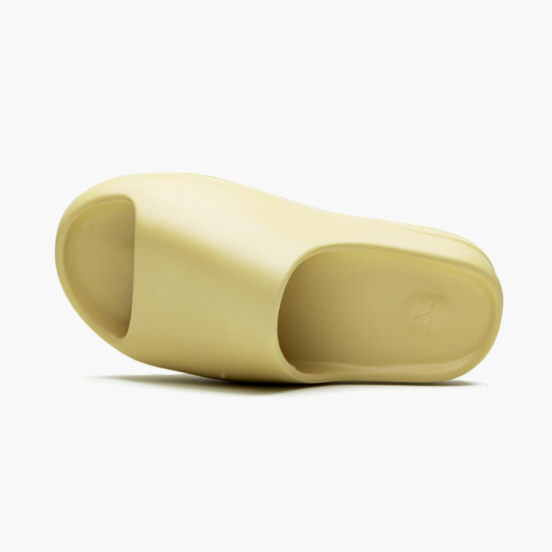 adidas Yeezy Slide 'Desert Sand'3